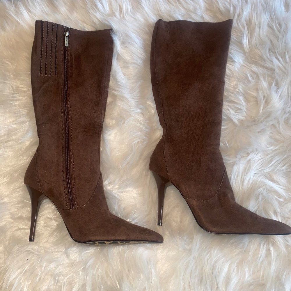 DARK BROWN SUEDE BOOTS